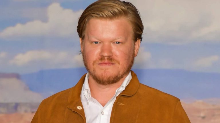 Universo Marvel: Jesse Plemons cotado para o papel de Fera nos próximos filmes dos X-Men