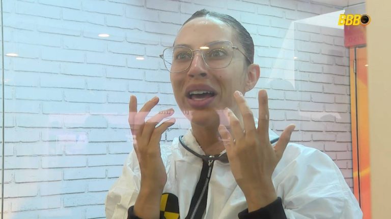 BBB 25: Renata articula estratégias com aliados após voltar da vitrine: “A gente precisa raciocinar isso logo”