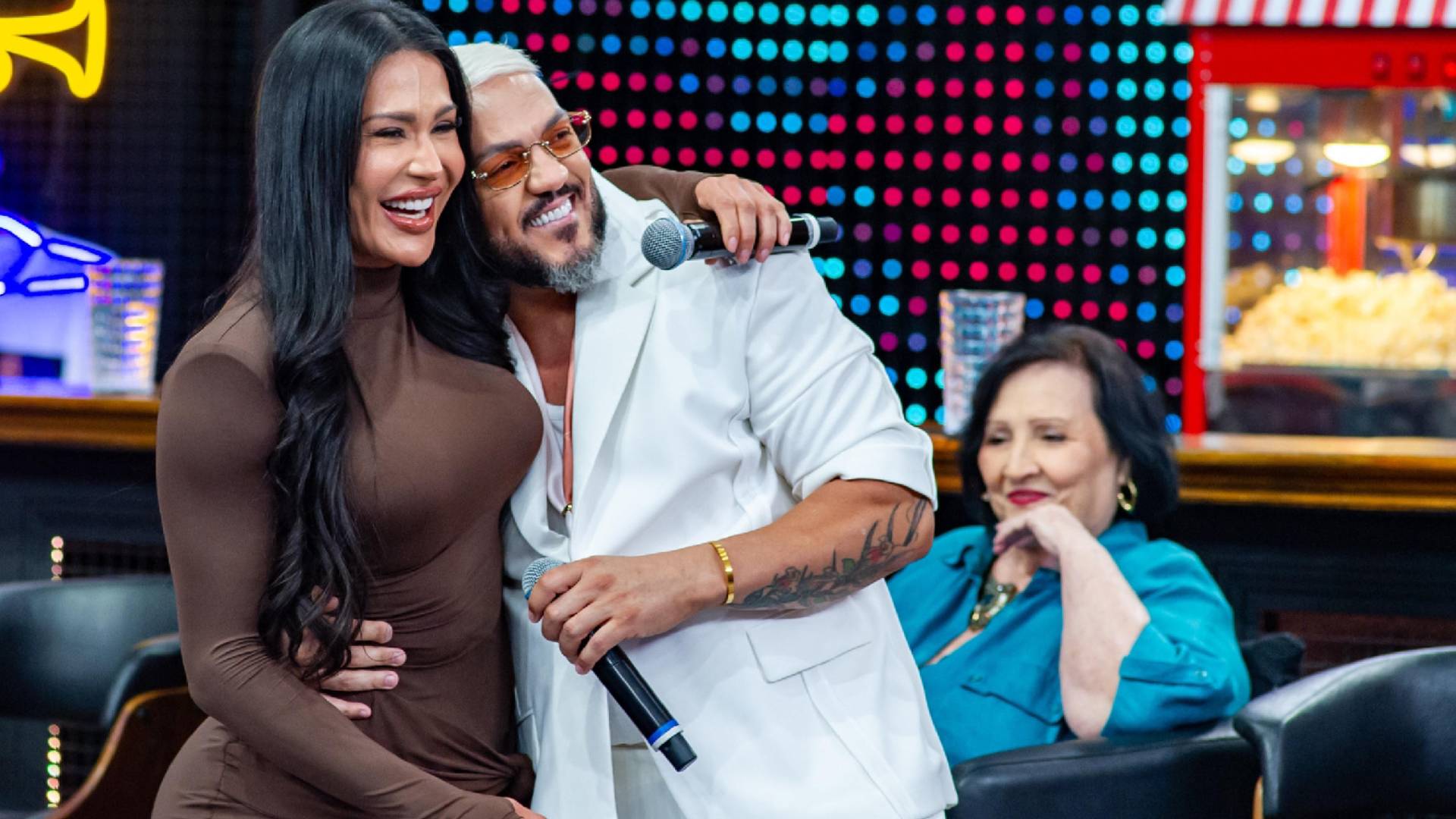 Belo e Gracyanne se reencontram no Domingão com Huck