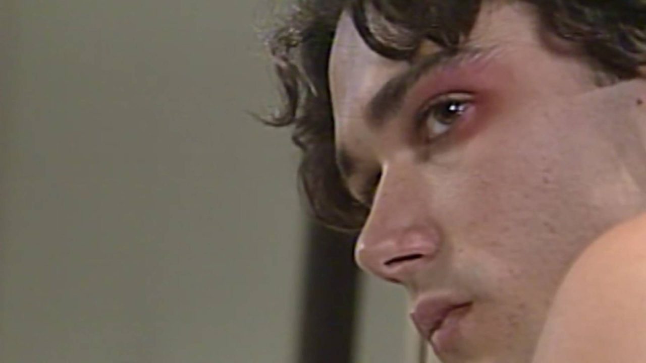 Caio apanha em História de Amor