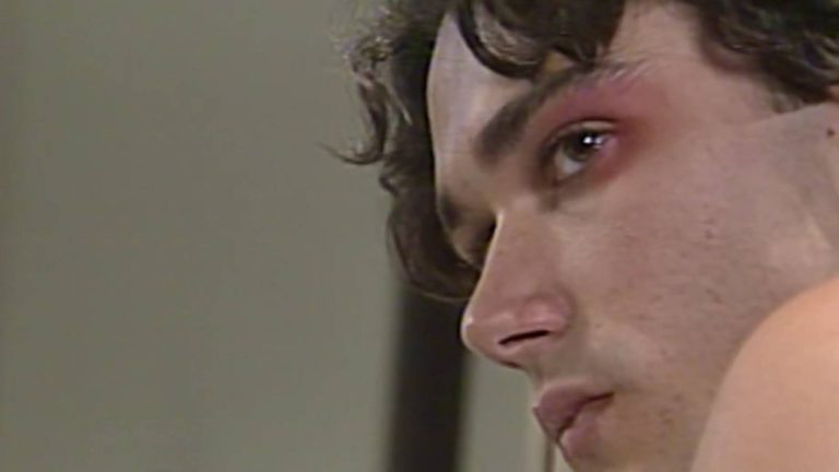 História de Amor: Caio desaba ao ouvir deboche de Vandinha: “Qualquer coisinha”