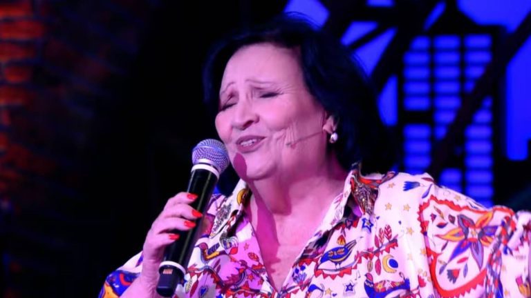 Lady Night exibe entrevista com Dona Déa (06/03)