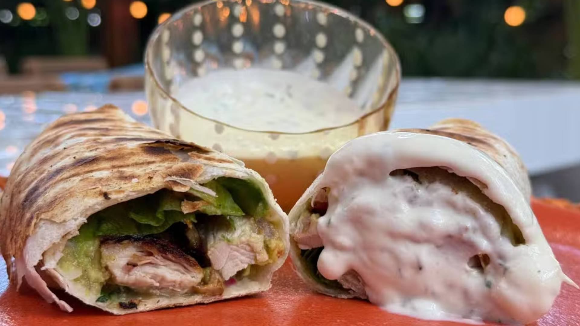 Burrito de sobrecoxa de frango do Thiago Oliveira no É de Casa