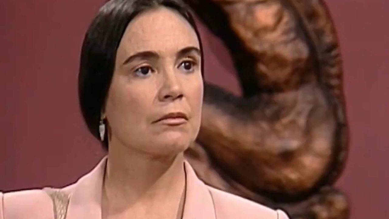 Helena enfrenta rival em História de Amor