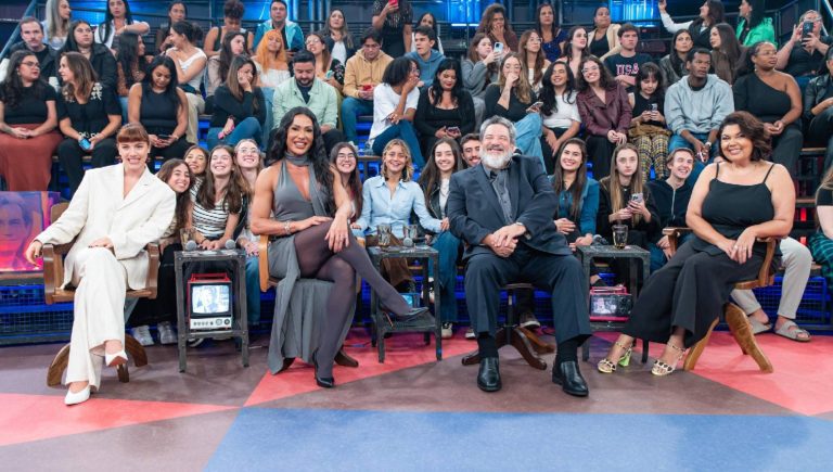 Alice Wegmann, Fabiana Karla, Gracyanne Barbosa e Mario Sergio Cortella no Altas Horas