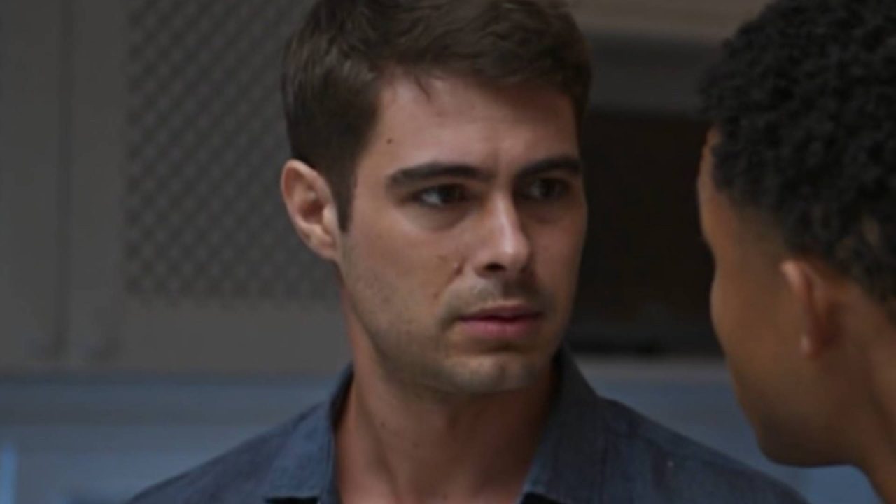 Davi enfrenta Samuel em Dona de Mim