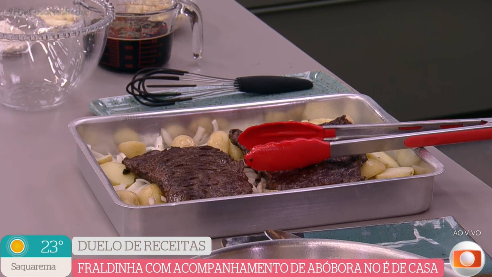 Fraldinha assada na cerveja e purê de abóbora com gorgonzola do É de Casa