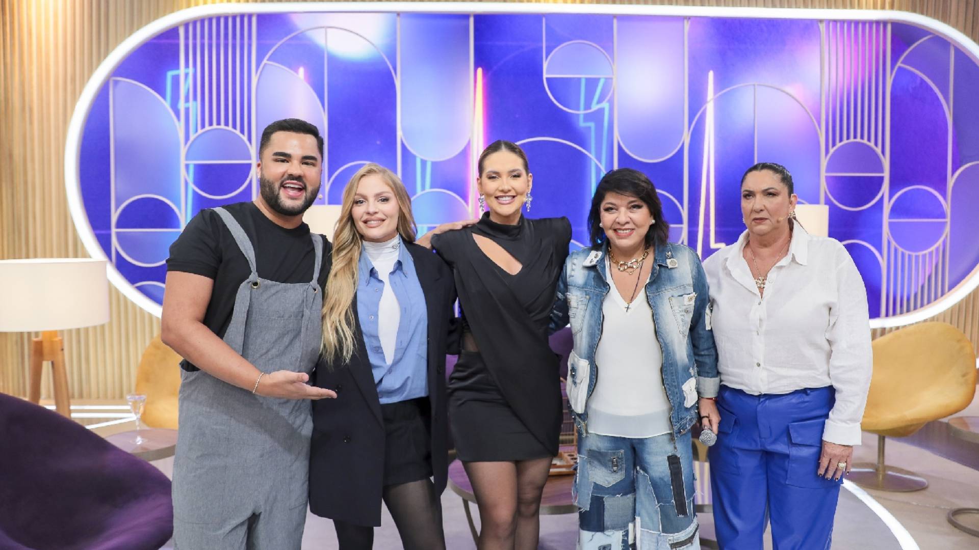 Roberta Miranda e Luisa Sonza no Sabadou com Virginia