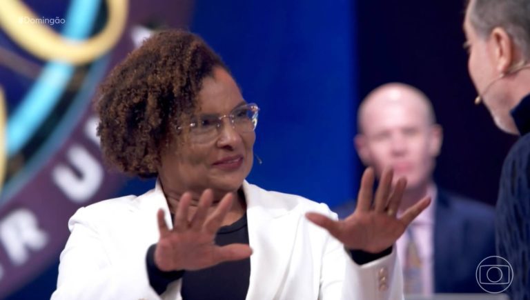 Isabel no Quem Quer Ser Um Milionário no Domingão com Huck