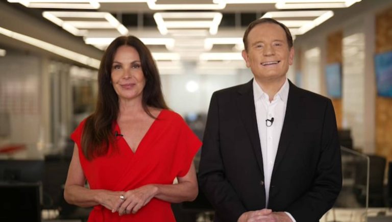 Roberto Cabrini e Carolina Ferraz no Domingo Espetacular