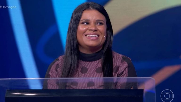 Eliza no Quem Quer Ser Um Milionário no Domingão com Huck