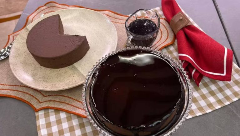 Torta mousse de chocolate com couve-flor no Mais Você