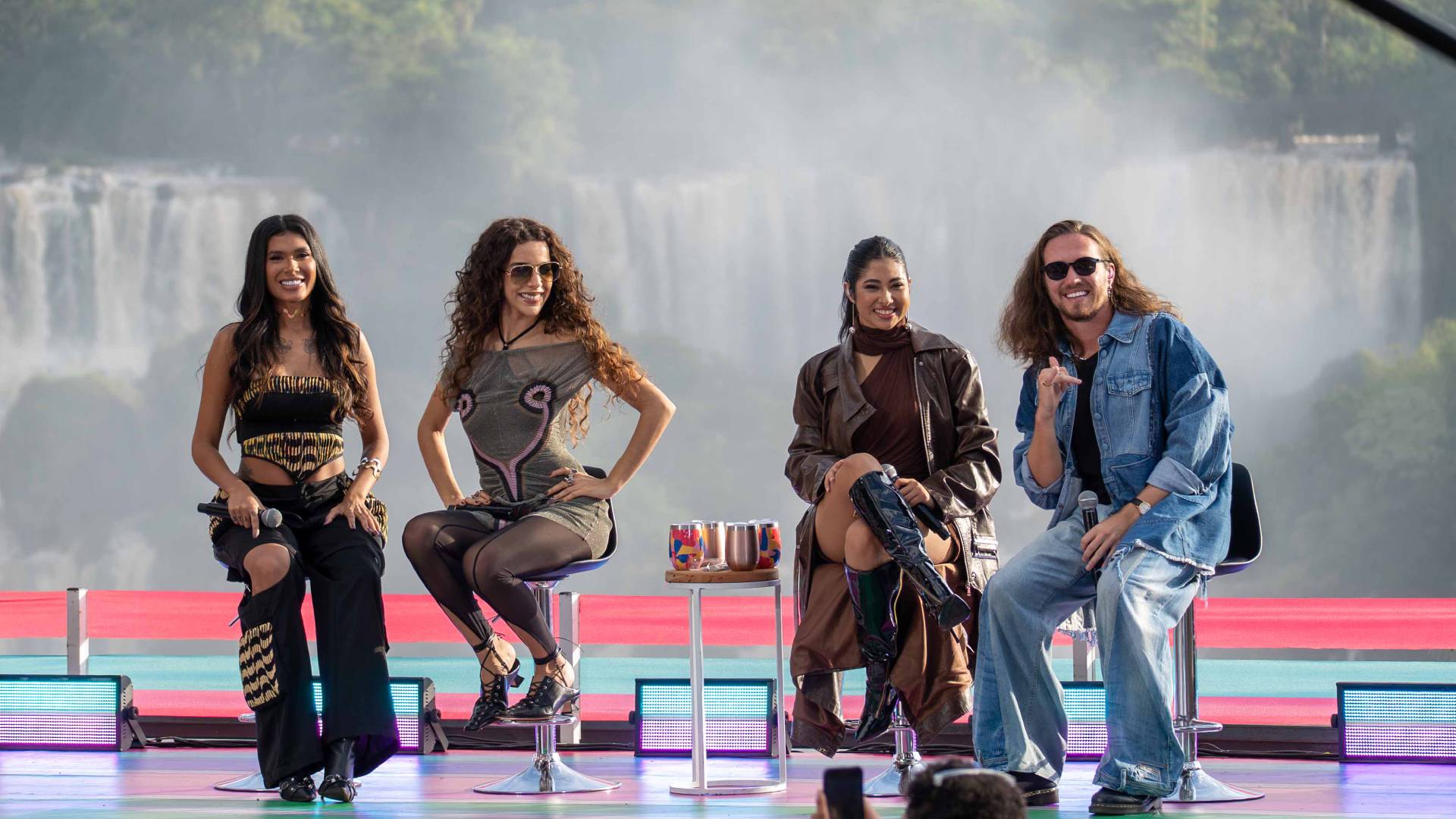 Vitor Kley, Marina Sena, Zaynara e Pocah no Caldeirão com Mion