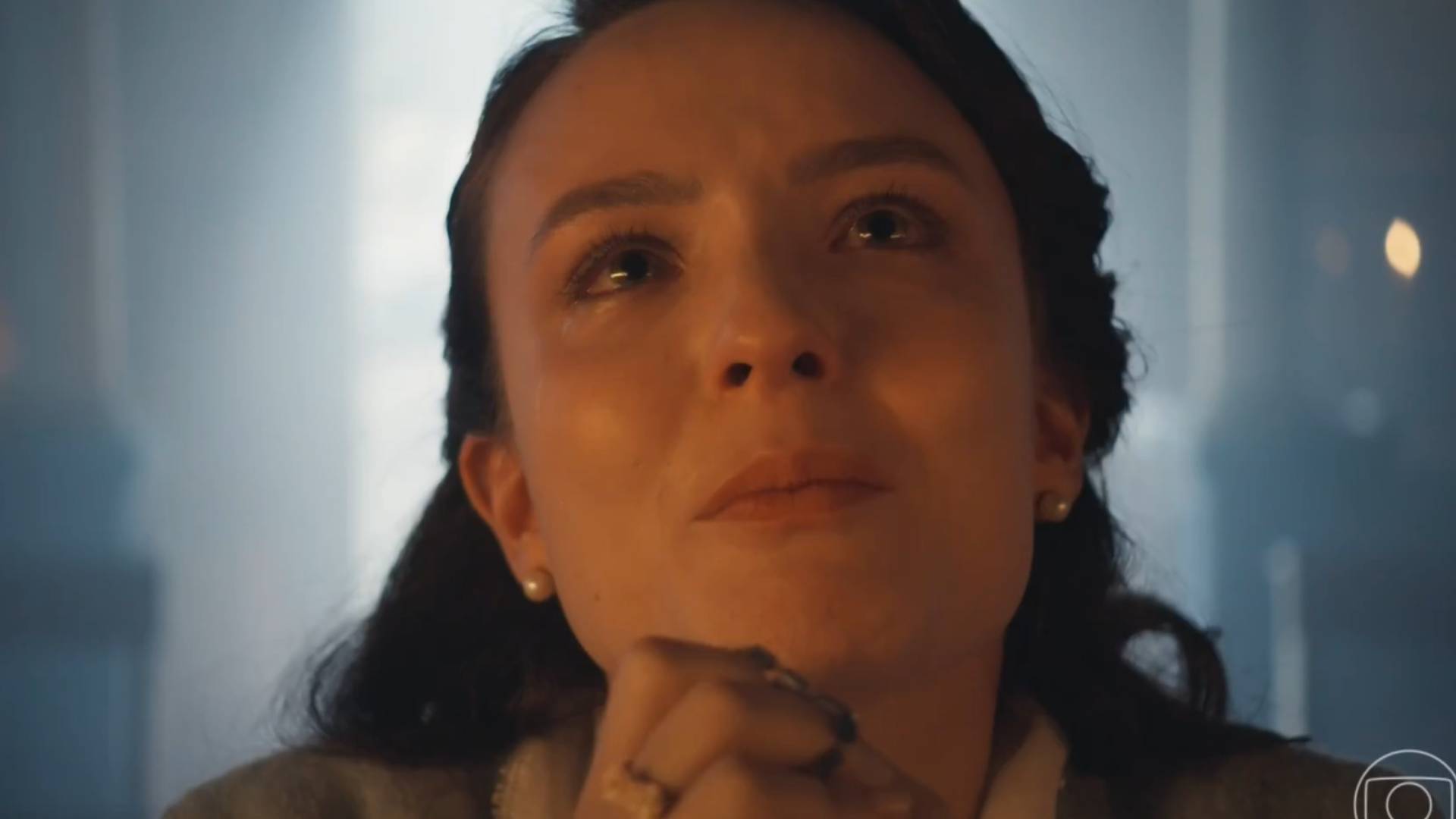 Estela sofre em Êta Mundo Melhor!