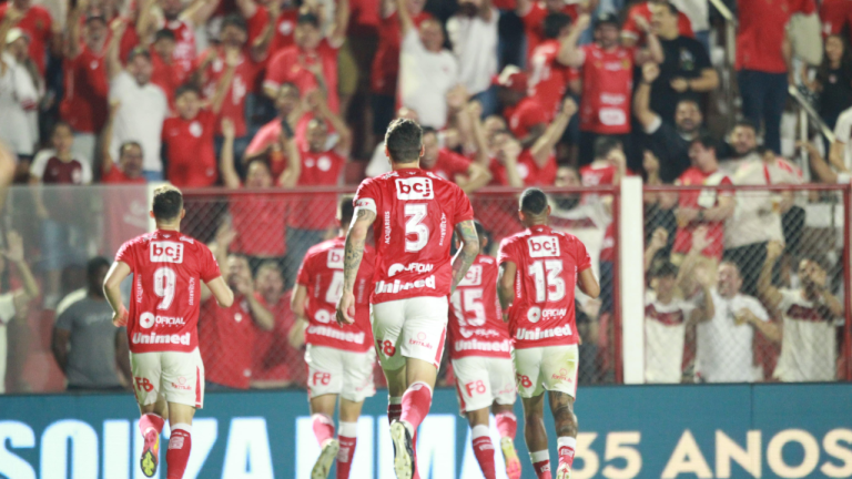 Athletico PR x Vila Nova ao vivo 21/09: onde assistir, horário, escalações e palpites