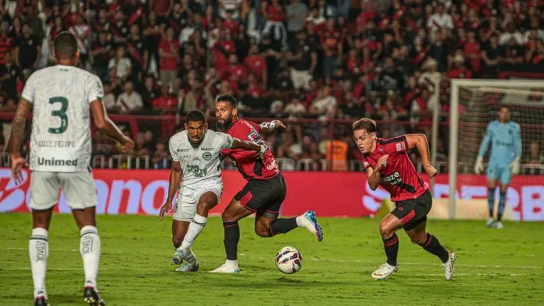 Goiás x Atlético-GO ao vivo 30/09: onde assistir, horário, escalações e palpites