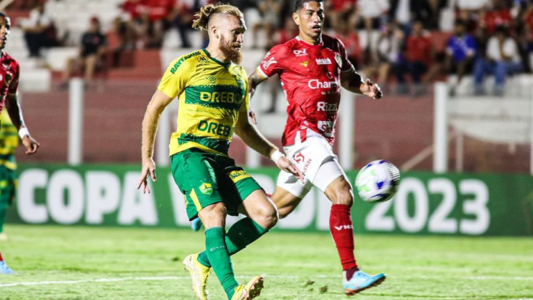 Vila Nova x Cuiabá ao vivo 24/09: onde assistir, horário, escalações e palpites