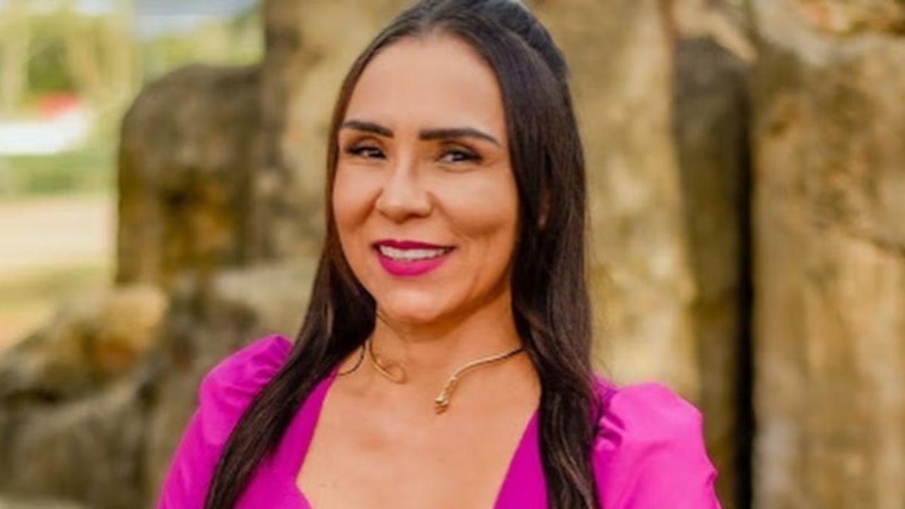 Yoná Sousa A Fazenda 17
