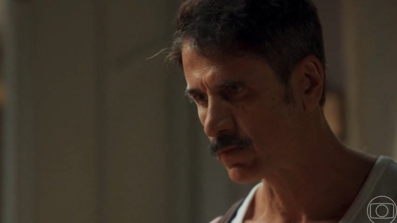 Ernesto na novela Êta Mundo Melhor!