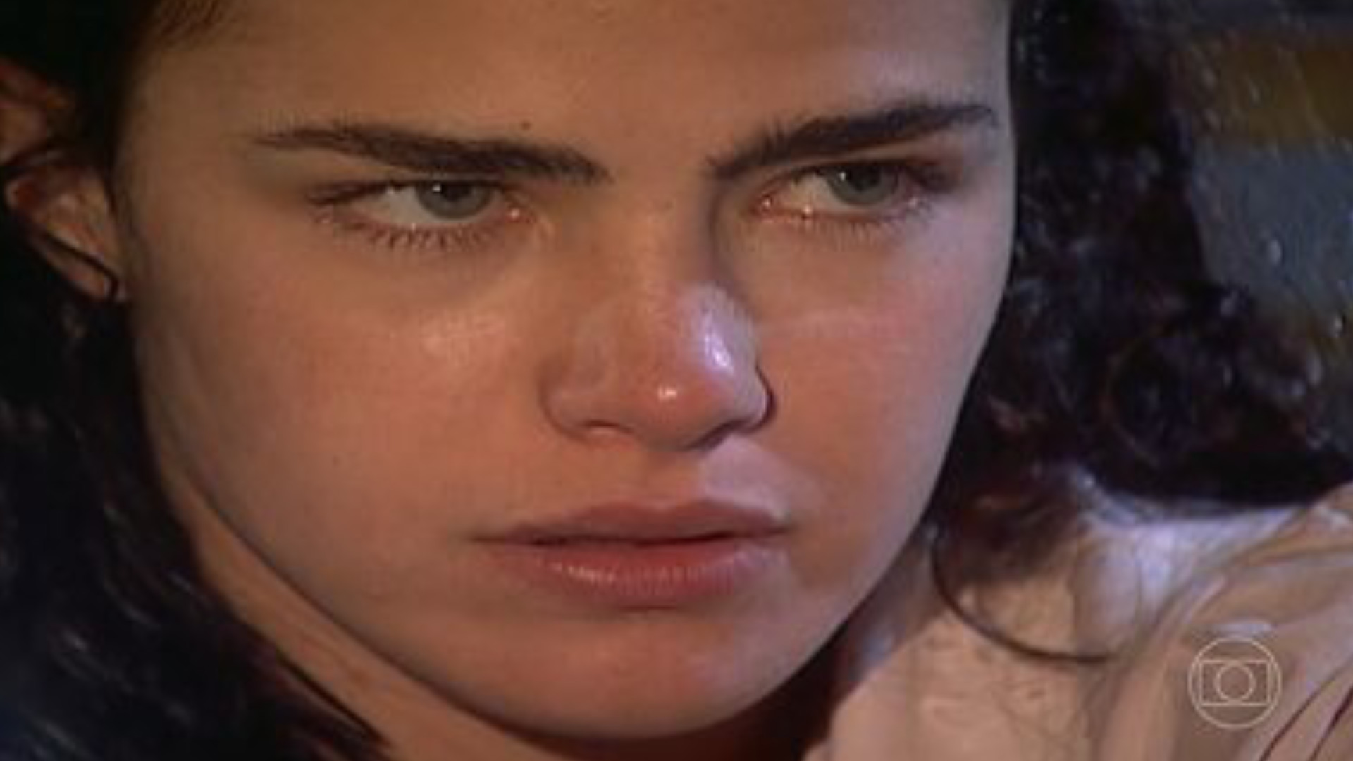 Giuliana triste em Terra Nostra