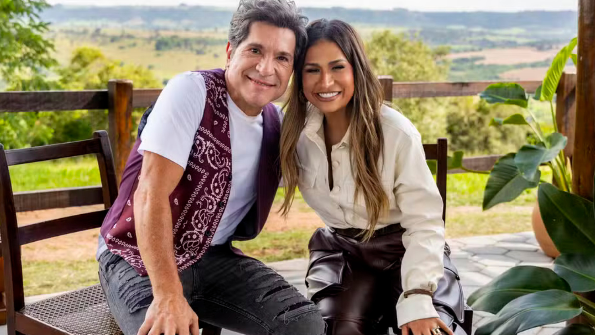 Simone Mendes conta sua história no Viver Sertanejo