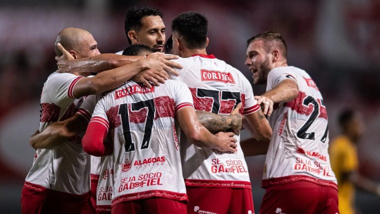 CRB x Atlético-GO ao vivo 26/10: onde assistir, horário, escalações e palpites