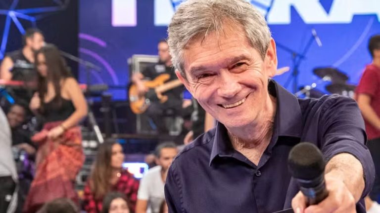 Há 25 anos estreava o Altas Horas na Globo