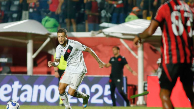 Vasco x Vitória ao vivo 05/10: onde assistir, horário, escalações e palpites