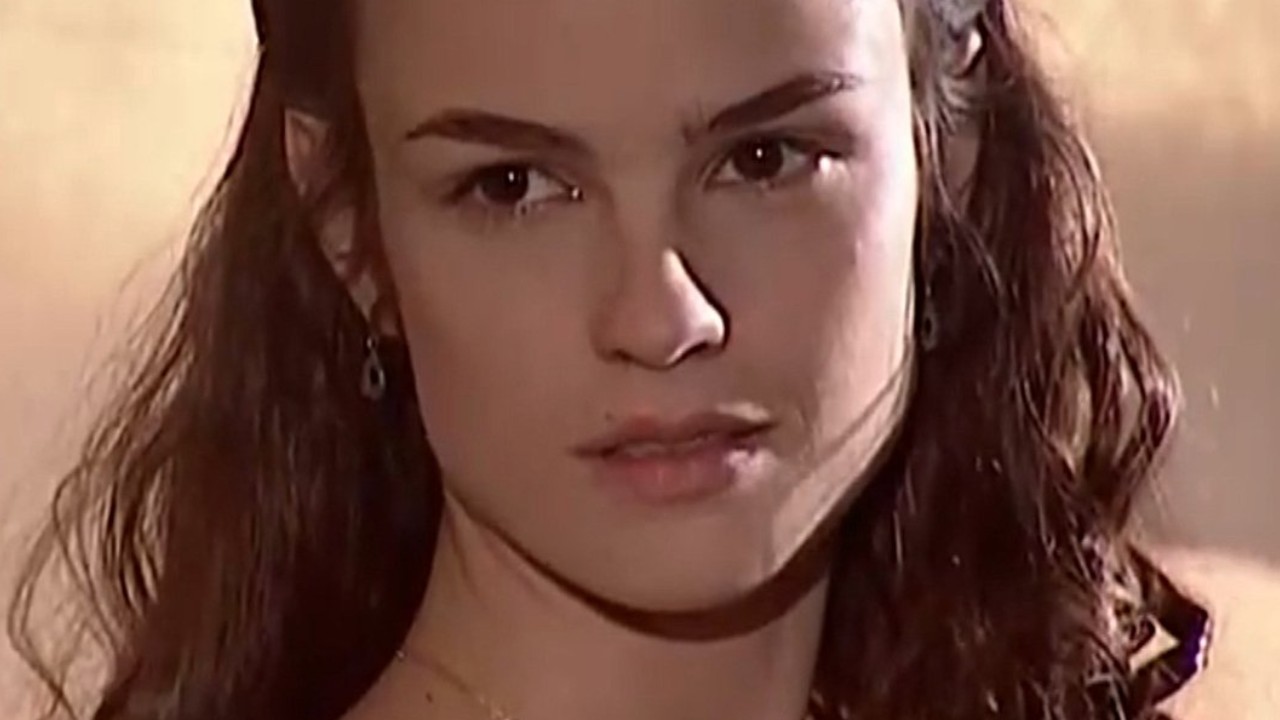 Rosana observa em Terra Mostra