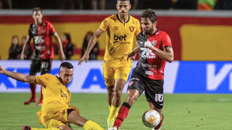 Sport x Vitória ao vivo 23/11: onde assistir, horário, escalações e palpites