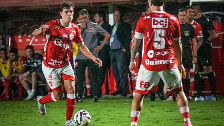 Ponte Preta x Vila Nova ao vivo de graça 11/04: onde assistir, horário, escalações e palpites