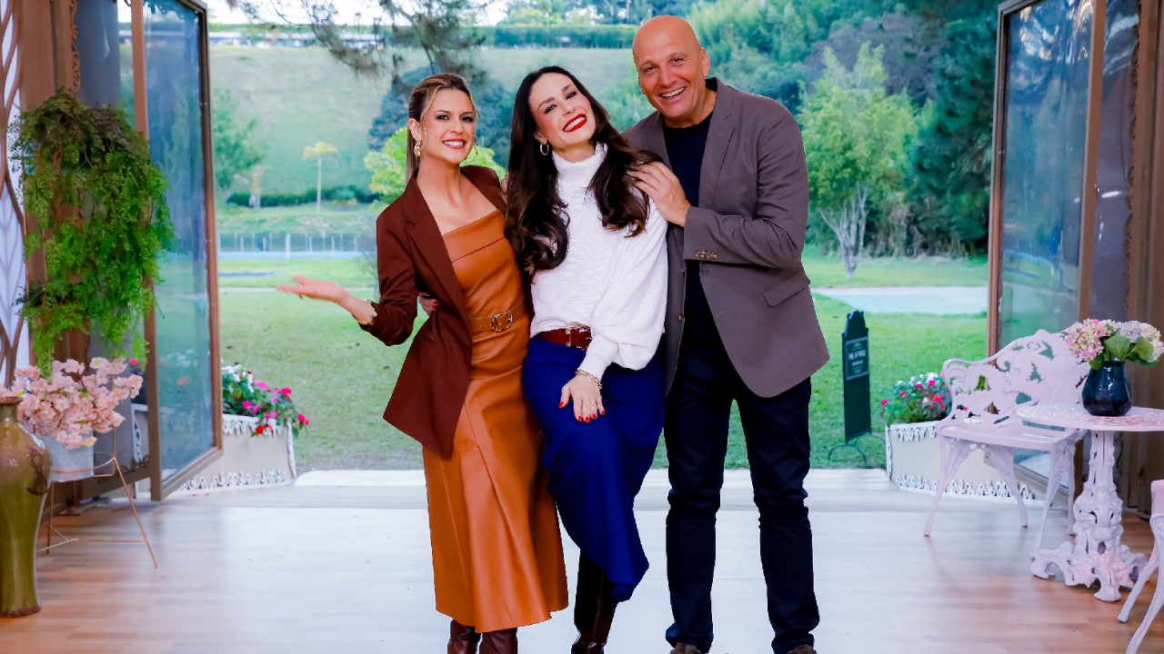 Nadja Haddad, Beca Milano e Giuseppe Gerundino na tenda do Bake Off Brasil