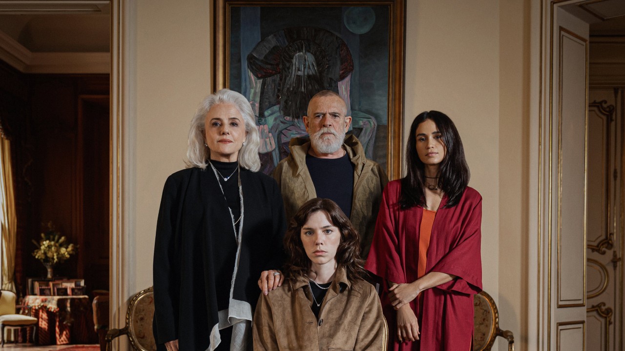 Marieta Severo, Alice Wegmann, Nanda Costa e José de Abreu em nova série da Netflix