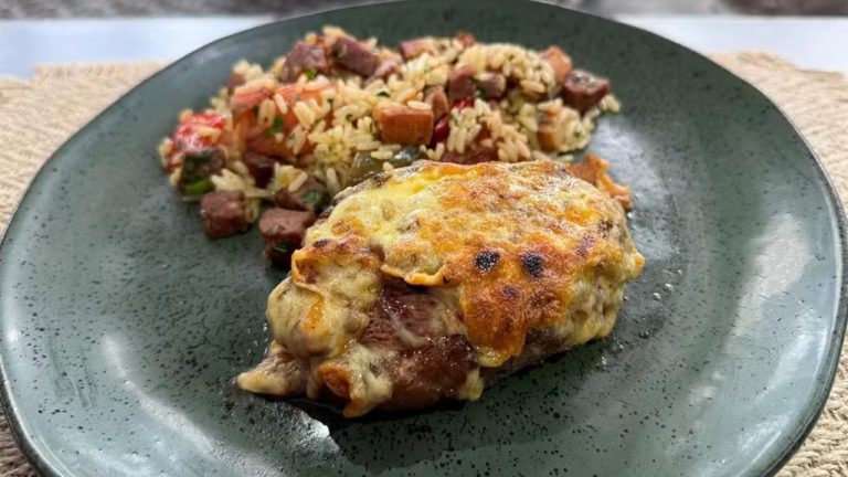 Receita de Picanha com queijo e alho do Thiago Oliveira no É de Casa, 15/11/2025