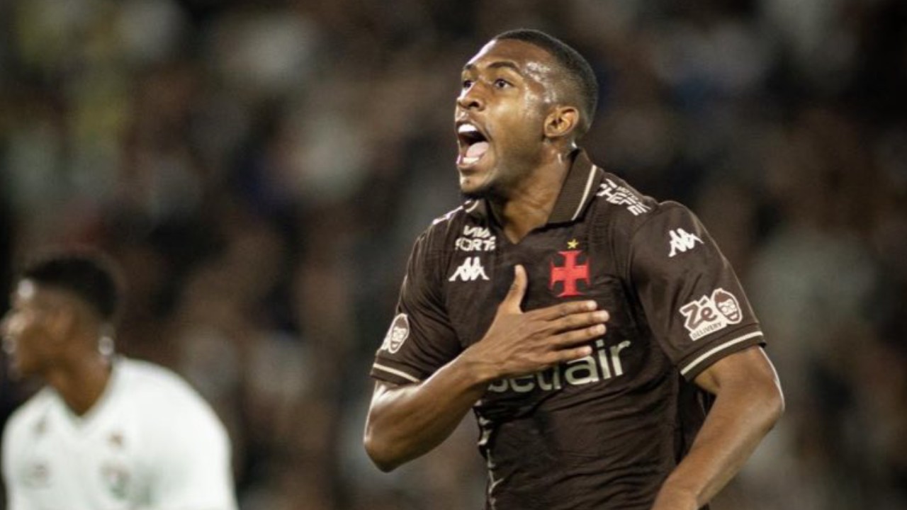 Rayan em jogo pelo Vasco