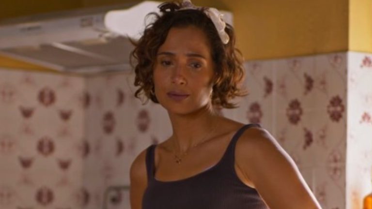 Dona de Mim: Ellen se prepara para levar Sofia de volta