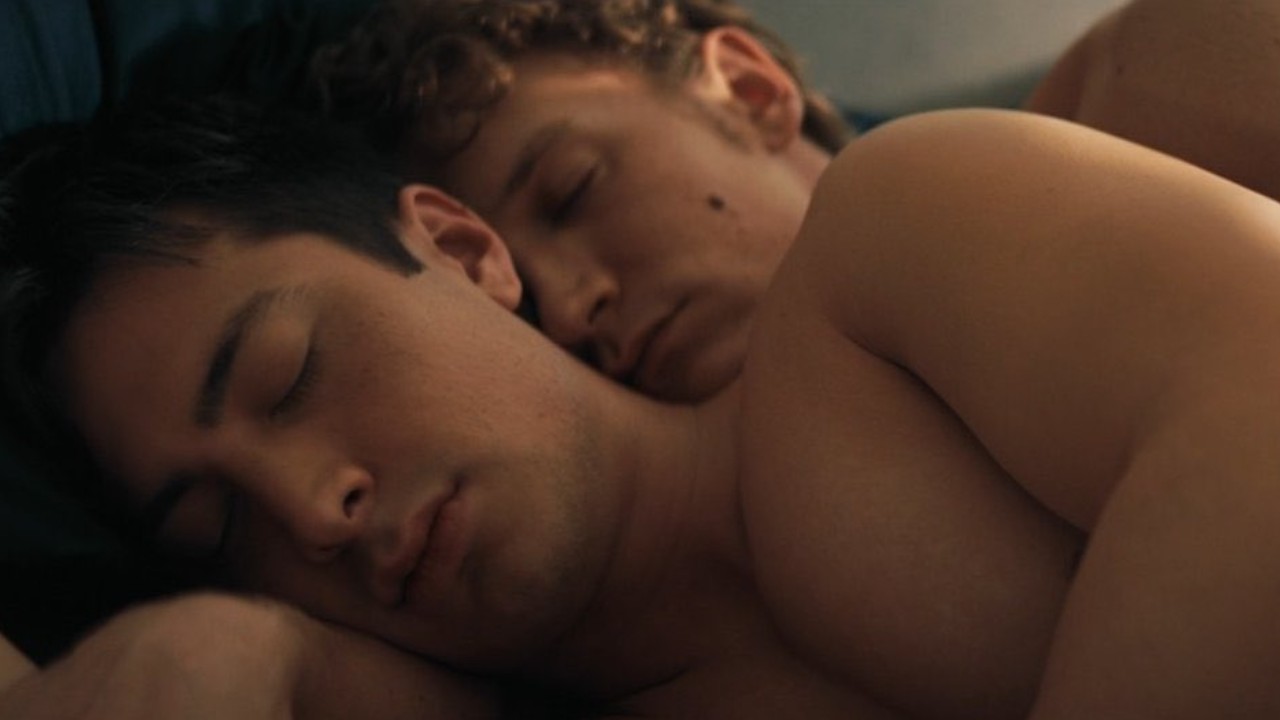 Shane Hollander e Ilya Rozanov em Heated Rivalry