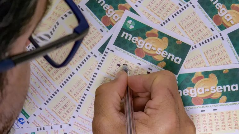 Mega-Sena 2976 acumula, chega aos R$ 130 milhões, mas tem 136 ganhadores na 2ª faixa