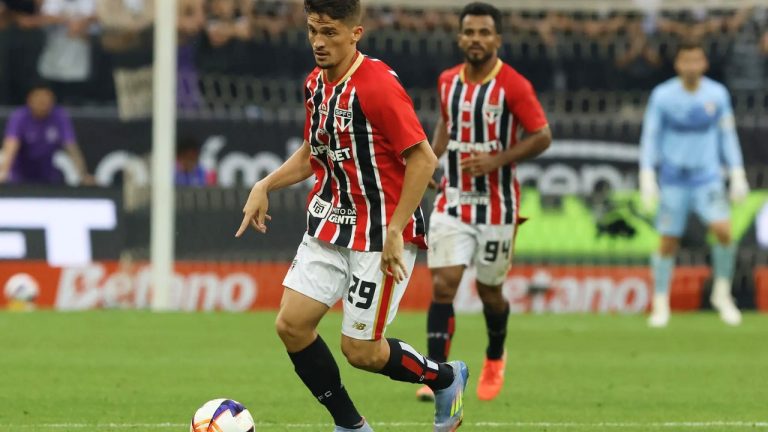São Paulo x Portuguesa ao vivo 21/01: onde assistir, horário, escalações e palpites