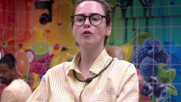 BBB 26: Ana Paula Renault detona brothers dormindo em plena tarde: “Colônia de férias”