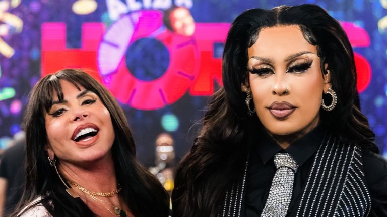 Altas Horas recebe Glória Groove, Gretchen e Falcão em clima de Carnaval (07/02)