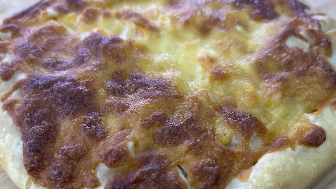 Torta de frango com massa de pastel