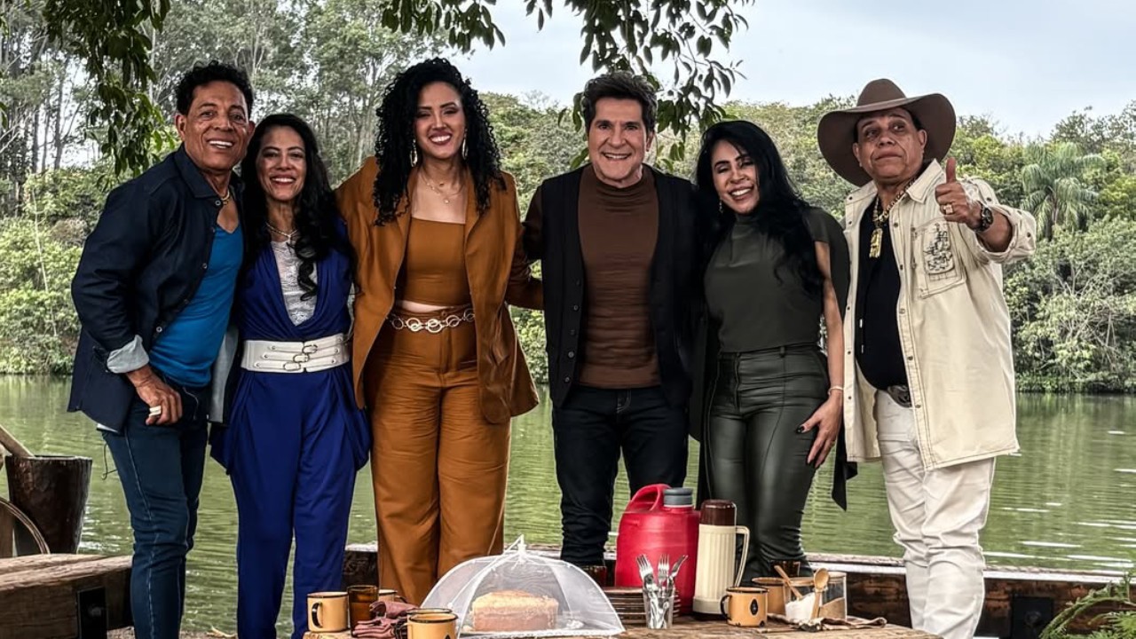 André & Andrade e Irmãs Freitas no Viver Sertanejo