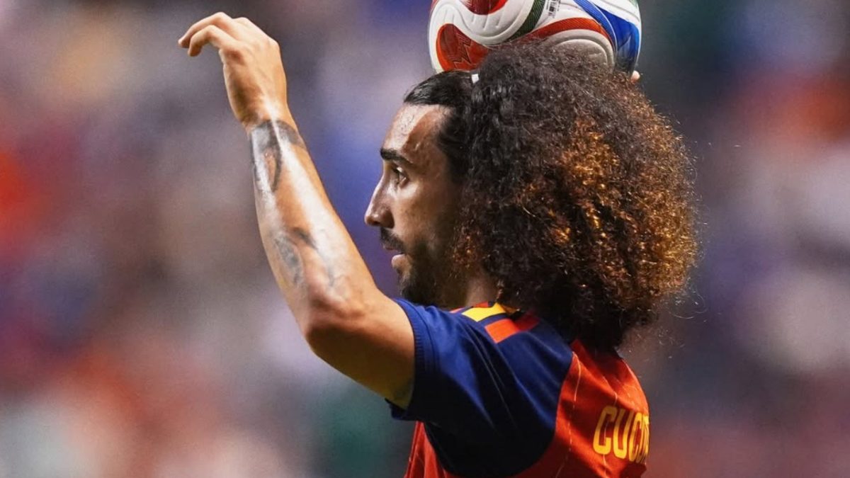 Cucurella em jogo da Espanha